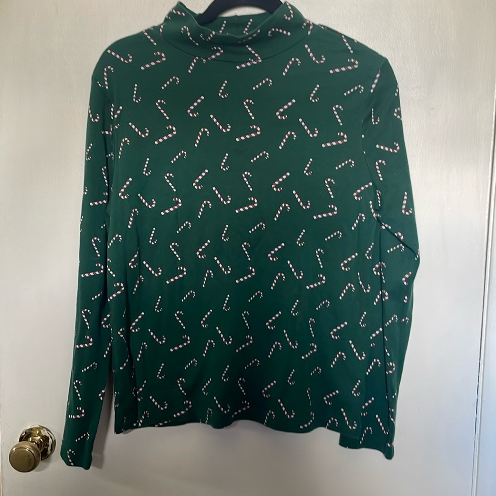 Christmas shirt. Long sleeve mock turtle neck shirt. Green with candy canes nice